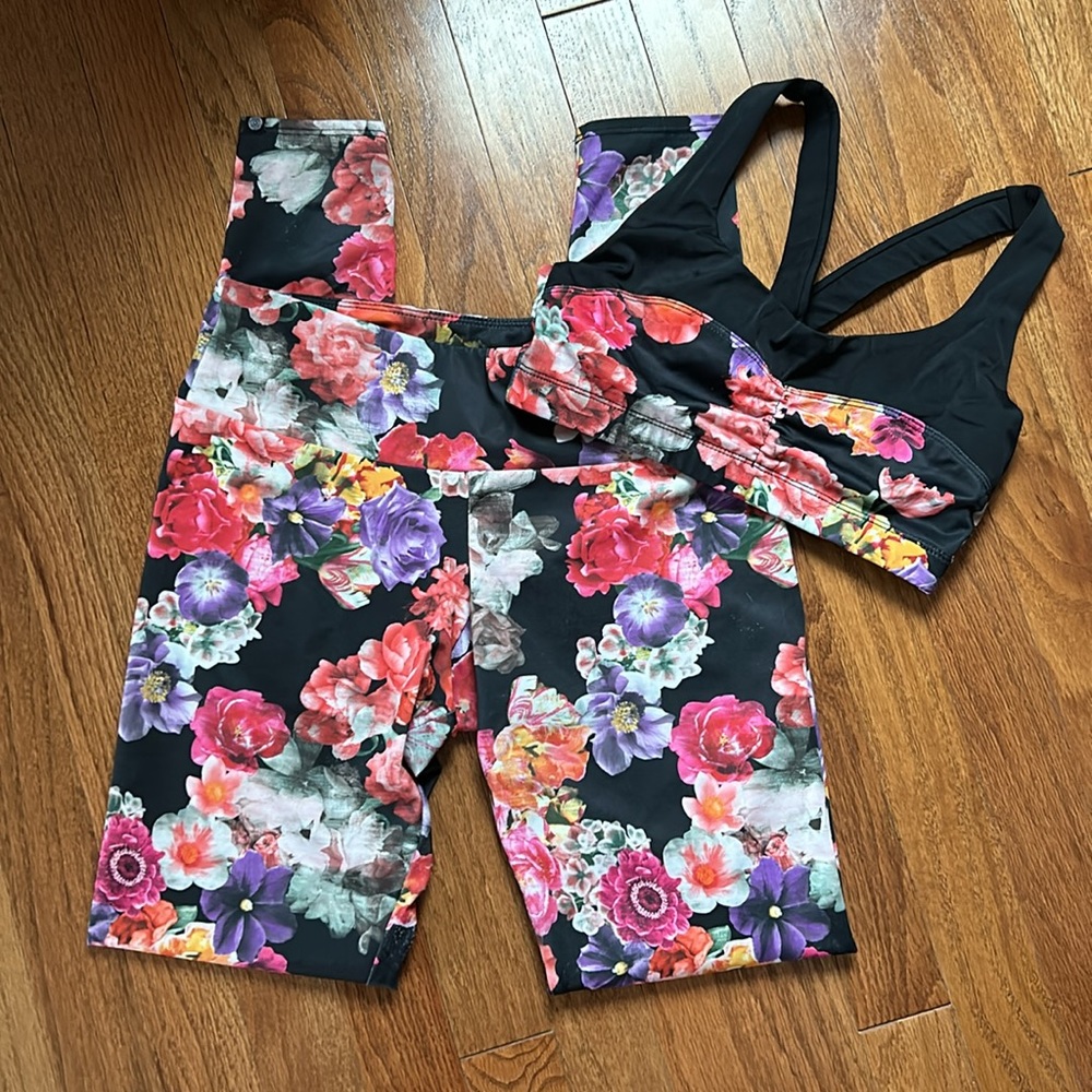 *HOST PICK* Onzie Full Length Black Floral Print Leggings